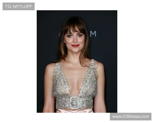 阿诺德与小蜘蛛的迷人导师揭开美女老师不为人知的魅力故事